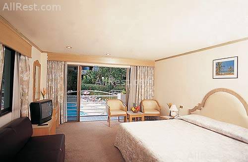 Royal Crown Hotel 8